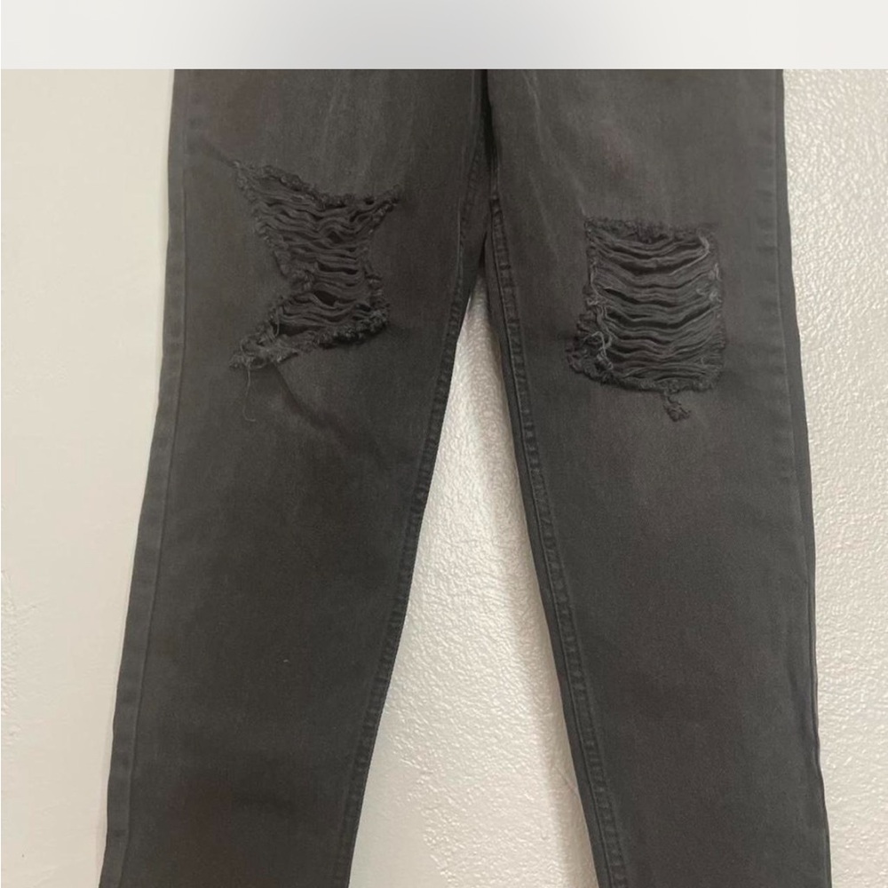 PrettyLittleThing Charcoal High Rise Ripped Jeans - Picture 5 of 8
